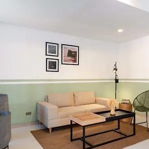 Apartment Beautiful In Laureles, Medellin