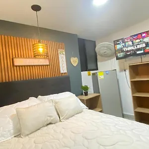  Apartamento Comoda Independiente En Laureles Estadio Con Bano Privado 3 Personas